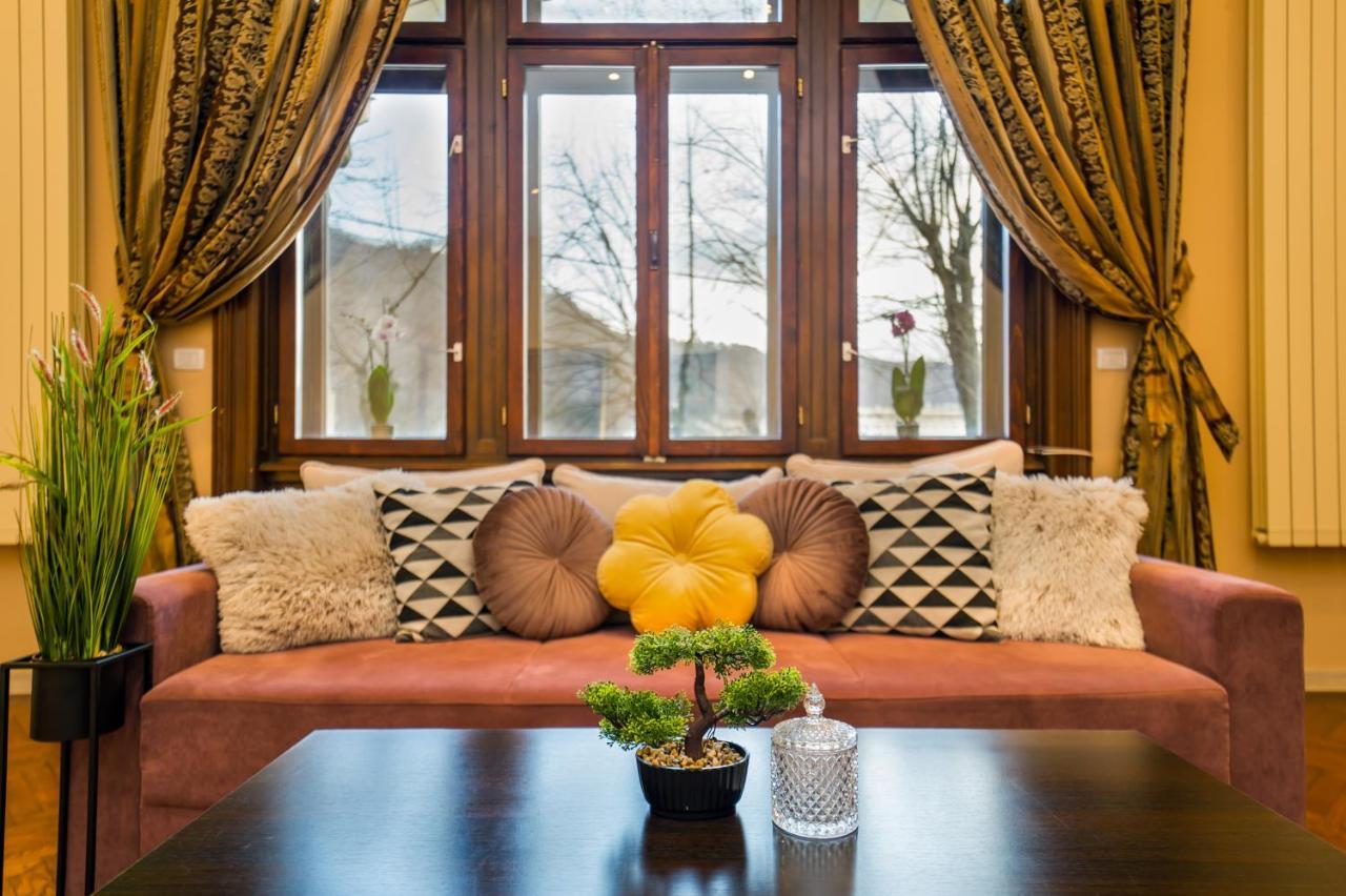Central Park Residence Брашов Экстерьер фото